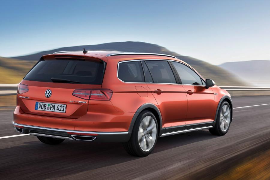  Volkswagen Passat Alltrack 2015 года  (фото 4 из 21)